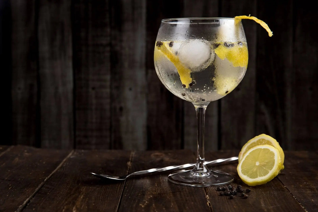 Savez-vous-différencier-le-Gin-Distilled-Gin-et-le-London-Dry-Gin Les 2 cavistes